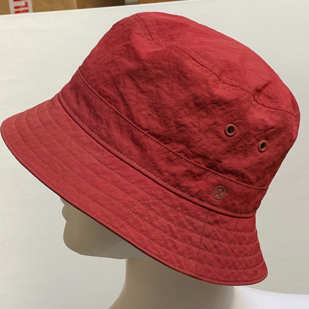 Lululemon On My Level Bucket Hat in Berry Pink (size S/M) - Picture 3 of 8